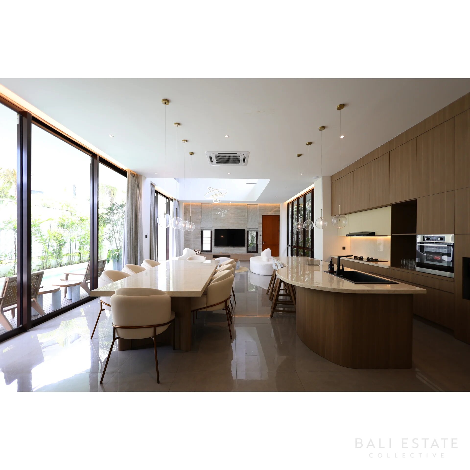 Photo of 3BR LUXURY HOUSE IN SEMINYAK